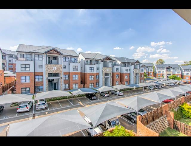 1 BEDROOM APARTMENT FOR SALE IN OLIVEDALE
